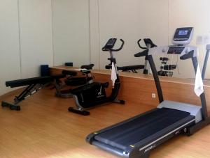 Fitnes centar i/ili fitnes sadržaji u objektu Sancrest Residence Deltamas