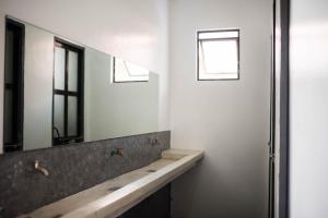 A bathroom at Avisala Hostel Coron