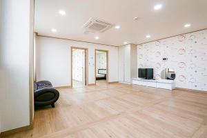 Gallery image of Jeju Special Pension in Jeju