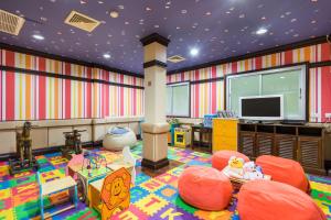 TV a/nebo společenská místnost v ubytování Wora Bura Hua Hin Resort & Spa