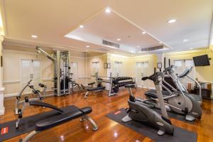 Fitness centrum a/nebo fitness zařízení v ubytování Wora Bura Hua Hin Resort & Spa