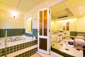 Koupelna v ubytování Wora Bura Hua Hin Resort & Spa
