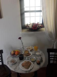 Makanan di atau berdekatan hotel