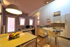 A kitchen or kitchenette at Foresteria Pellegrino