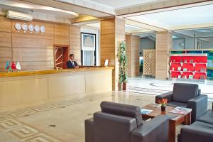 Vstupní hala nebo recepce v ubytování Grand Nakhchivan Hotel