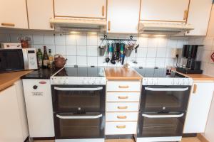 Cucina o angolo cottura di Hasselö Hostel