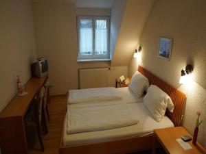 Gallery image of Hotel-Pension Goldene Krone in Freiburg im Breisgau