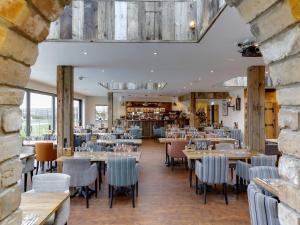 Gallery image of The Pickwick Inn & Oliver's Restaurant in Padstow