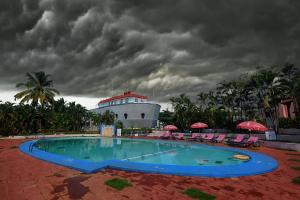 Piscina di The Byke Old Anchor Beach Resort & Spa o nelle vicinanze