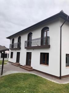 Gallery image of Holiday Luxury Villa with private Garden in Şelimbăr