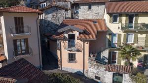 Gallery image of Stupenda Villa vista lago Mergozzo in Mergozzo +30 photos