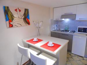 Appartamento Sognoにあるキッチンまたは簡易キッチン