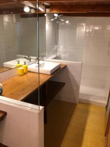 Ein Badezimmer in der Unterkunft Cozy en Blanch. Center