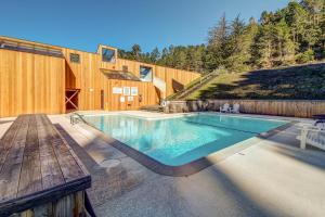 a swimming pool in the backyard of a house at Casa Pelo Mar in Sea Ranch