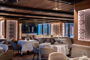 Posezení v ubytování Le Massif Hotel & Lodge Courmayeur The Leading Hotels of the World