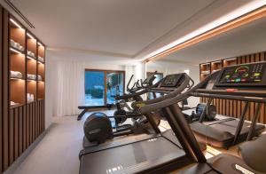 Fitness centrum a/nebo fitness zařízení v ubytování Le Massif Hotel & Lodge Courmayeur The Leading Hotels of the World