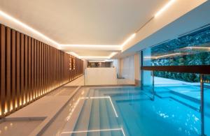 Bazén v ubytování Le Massif Hotel & Lodge Courmayeur The Leading Hotels of the World nebo v jeho okolí