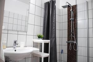 Ein Badezimmer in der Unterkunft Stora Herrestad B&B