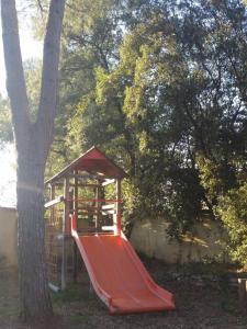 Gallery image of L'Esprit Montpel "La Cabane-Chalet de Montagne" in Vendargues