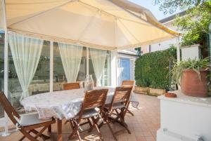 Patio nebo venkovní prostory v ubytování Maison Cirì