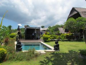 Bazén v ubytování Agung View Villa, Nusa Penida nebo v jeho okolí