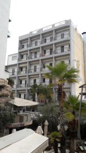 Gallery image of Tropicana Hotel in St Julian's