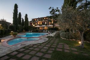 Bazén v ubytování Relais Santa Chiara Hotel - Tuscany Charme nebo v jeho okolí