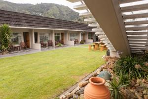 Splošen pogled na gorovje oz. razgled na gore, ki ga ponuja motel