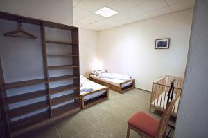 "U Čápa" Krásný apartmán v Sedleci房間的床