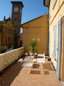 Afbeelding uit fotogalerij van Cesare Magli & Figli Residenza D'Epoca Luxury Rooms in Molinella