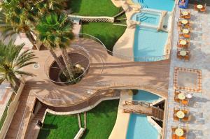 an overhead view of a pool at a resort at KAKTUS Hotel Kaktus Albir in Albir