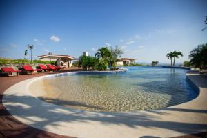 The swimming pool at or close to Vida Mountain Resort & Spa Adults Only