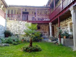 Zahrada ubytování Casa do Pacio Sabadelle + 37 fotografií