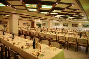 Restaurace v ubytování Hotel Comtes De Challant Albergo Etico Valle d'Aosta