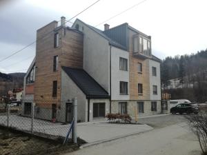 Budova, v ktorej sa apartmán nachádza
