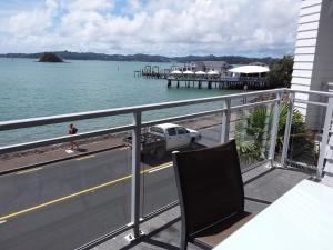 Afbeelding uit fotogalerij van Oceanfront Penthouse Bay of Islands NZ in Paihia