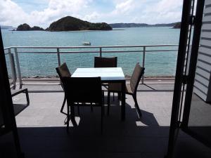 Afbeelding uit fotogalerij van Oceanfront Penthouse Bay of Islands NZ in Paihia