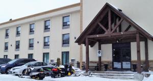 Το red maple inn and suites τον χειμώνα