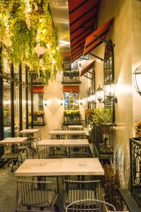 Ashley Sabang Jakarta餐厅或其他用餐的地方