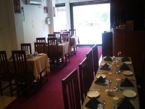 Restaurace v ubytování Creek Hotel - Panaji