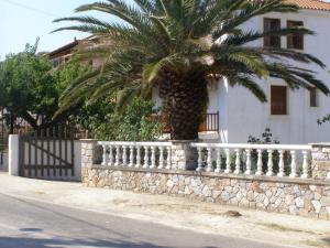 The building in which a vendégházakat is located