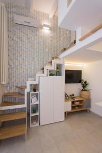 A kitchen or kitchenette at Little House