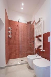 A bathroom at Little House