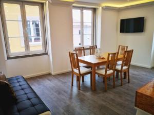 Μια τηλεόραση ή/και κέντρο ψυχαγωγίας στο Sintra Design Apartment