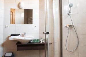 Koupelna v ubytování Hetényi Apartmanház és Birtok