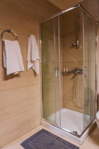 Athenian Central Apartments 욕실 사진 58개 이상