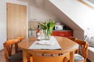 Kuchyň nebo kuchyňský kout v ubytování Hetényi Apartmanház és Birtok