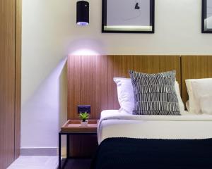 Katil atau katil-katil dalam bilik di The Borough Lagos