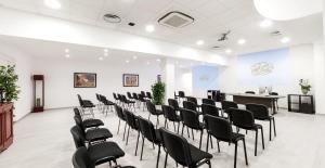Zona de afaceri și/sau sala de conferințe de la Hotel La Locanda Dei Ciocca