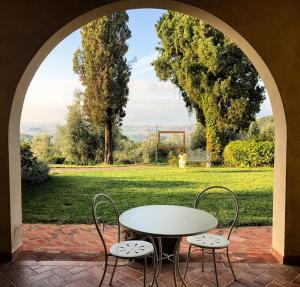 A garden outside Agriturismo L'Antica Fornace